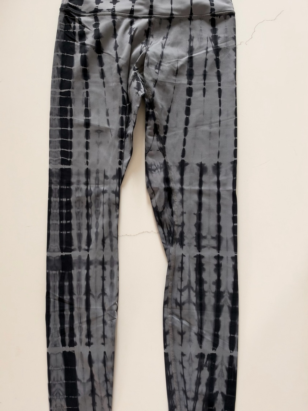 lululemon athletica Gray & Black Tie-Dye Leggings
